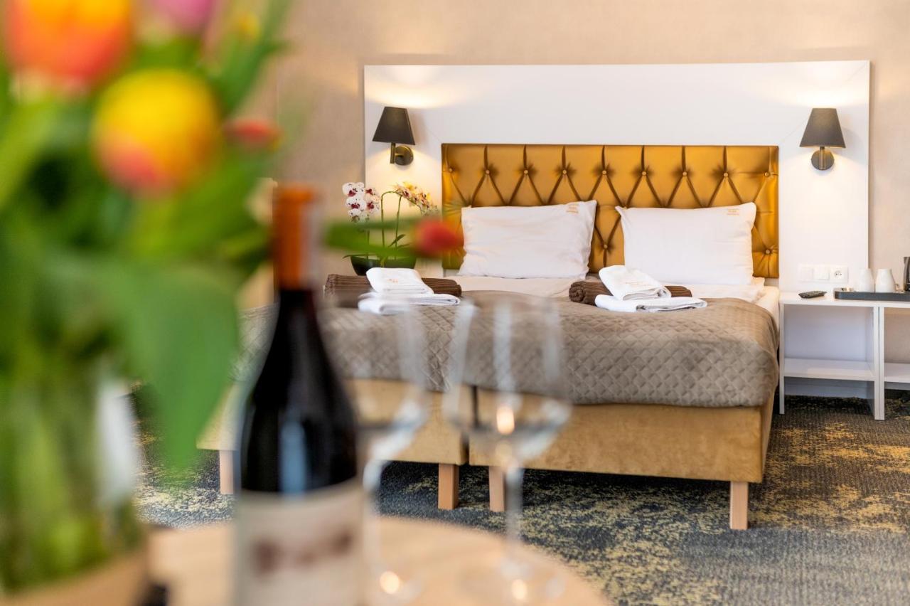 Promocje Amber Park Spa Ниешорце Екстериор снимка